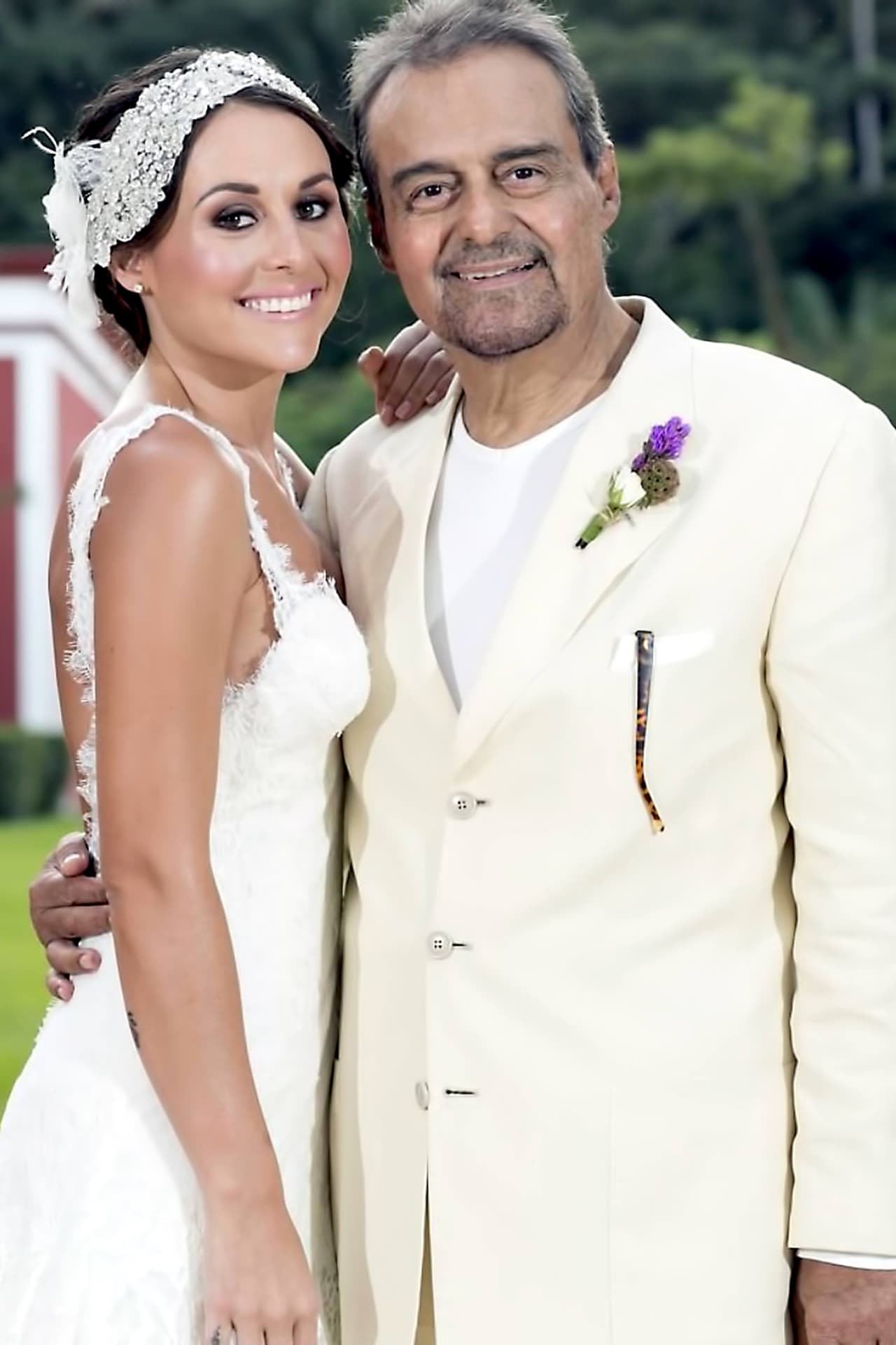 Zuria continuó: “Mi papá fue súper valiente y estuvo ocho o nueve años con la enfermedad. Y tuvo buenas épocas, estuvo en las bodas de las dos [Marimar y Zuria]…”.