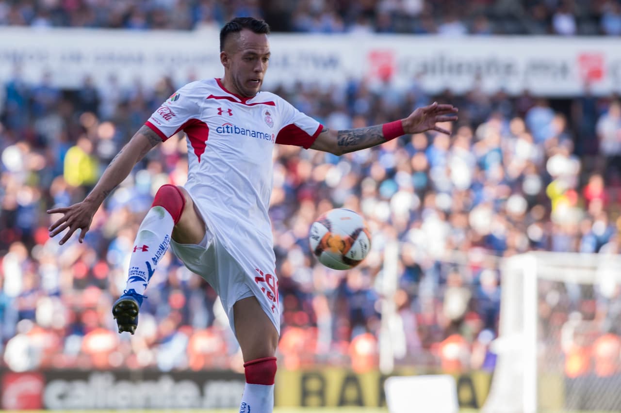 Los Diablos Rojos llegaron a 18 puntos y se mantienen tres unidades por debajo de Pachuca, quien ocupa el octavo lugar con 21 puntos, pero tanto los hidalguenses como Xolos pueden aumentar sus puntos y complicar el panorama escarlata.