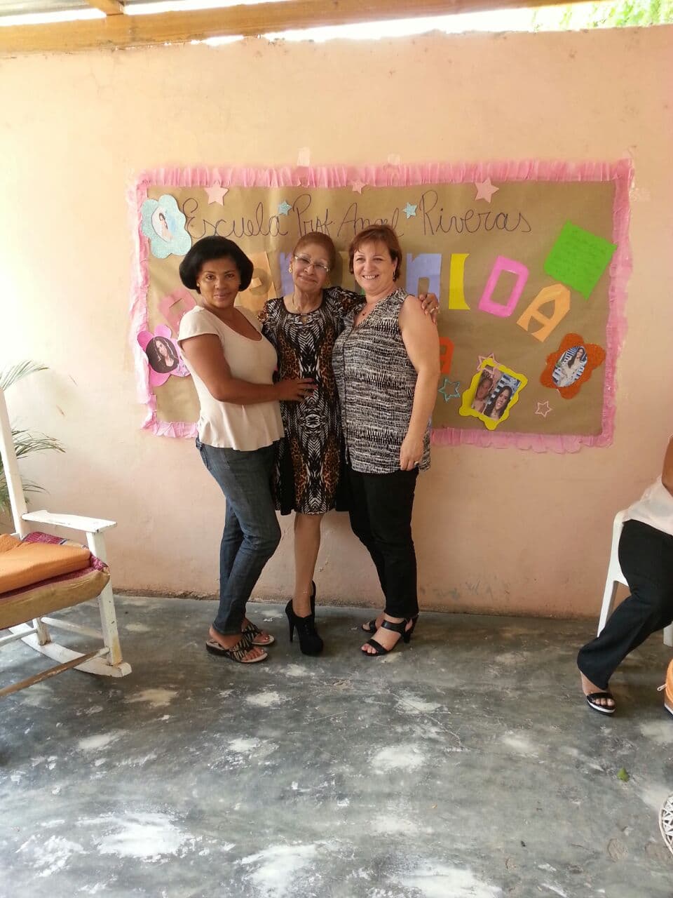 Pero qué divertidas se veían. Ni Francisca ni Johnny se lo habrían imaginado.