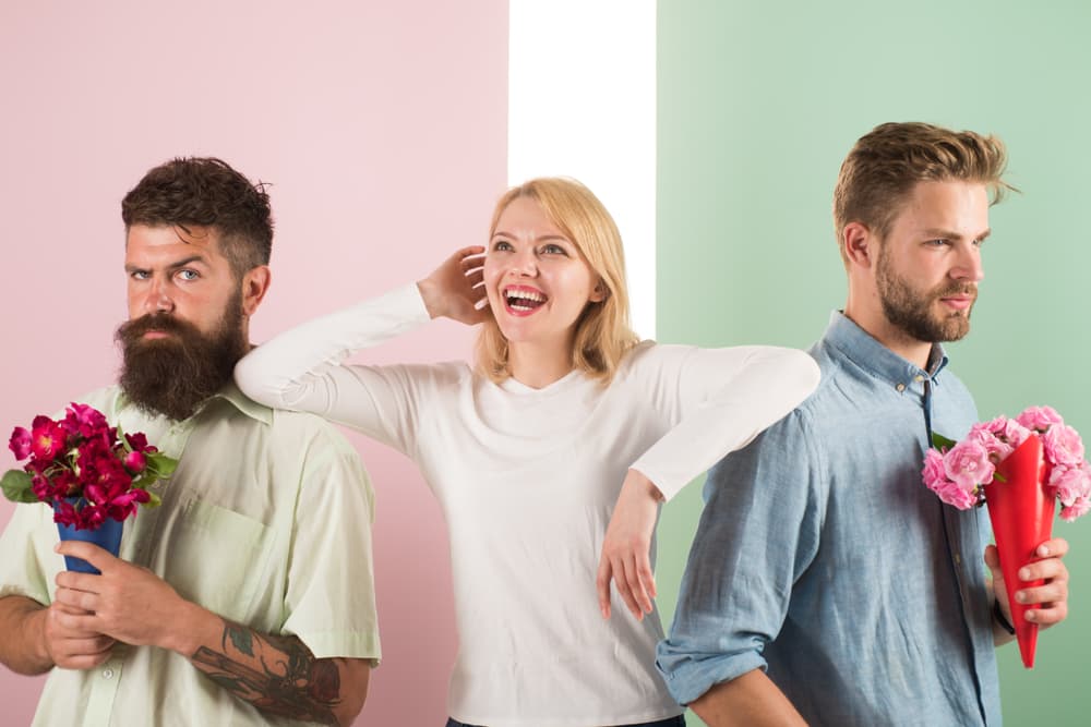 Te sientes inspirado y dispuesto a sacar adelante tu vida y tus asuntos personales. Si estás soltero, o soltera, ten cuidado con esos pretendientes que surgen de la nada y te prometen grandes cosas porque pueden ser charlatanes y aprovechados.