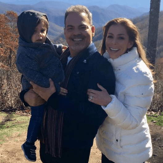 Lourdes Stephen está agradecida con Dios por su familia y deseó "Feliz día de Acción de Gracias familia".