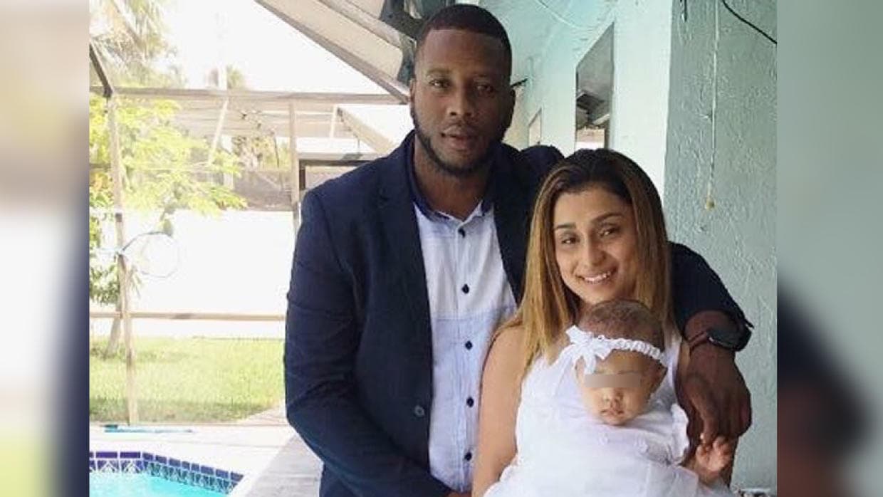 11 de julio. Con solo días de diferencia fallecen los padres de unos gemelos recién nacidos y su hermanita.El padre fue asesinado el 11 de julio y pocos días después su novia murió luego de dar a luz y contraer una infección. Ahora los parientes activaron una campaña para recaudar fondos para los menores a través de GoFundMe.