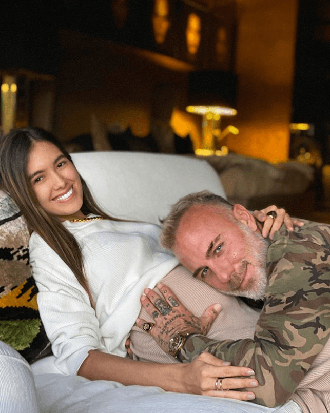 El pasado 30 de octubre Sharon regresó a casa, donde el empresario le tenía preparada una
<b>sorpresa para darle la bienvenida</b> a ella y a su hija.
<br>