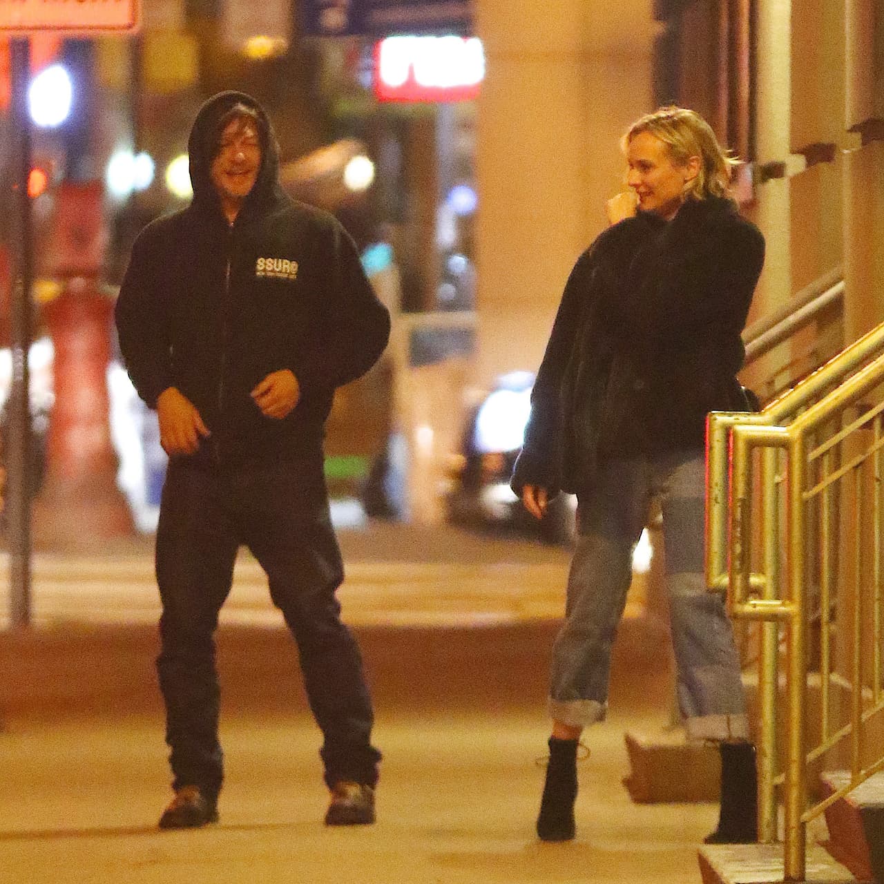 Desde hace días se rumoraba que habían iniciado una relación y ahora ya salieron las primeras imágenes de ellos juntos.