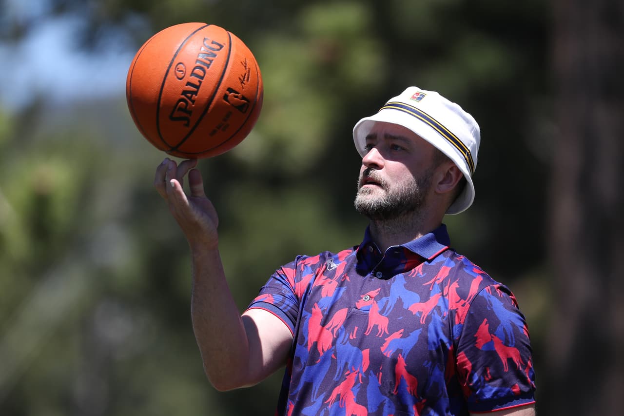 Justin Timberlake compró en 2012 una parte de los Memphis Grizzlies, y en la actualidad sigue siendo uno de los socios del equipo de la NBA. 
<br>
<br>Te invitamos a 
<a href="https://vix.com/es-es/canales?utm_medium=internal_referral&utm_source=univision&utm_campaign=evergreen&utm_content=ed_entertainment&utm_term=video"><u style="box-sizing: border-box;">entrar a ViX</u></a>, entretenimiento sin límites, con más de 100 canales, gratis y en español.