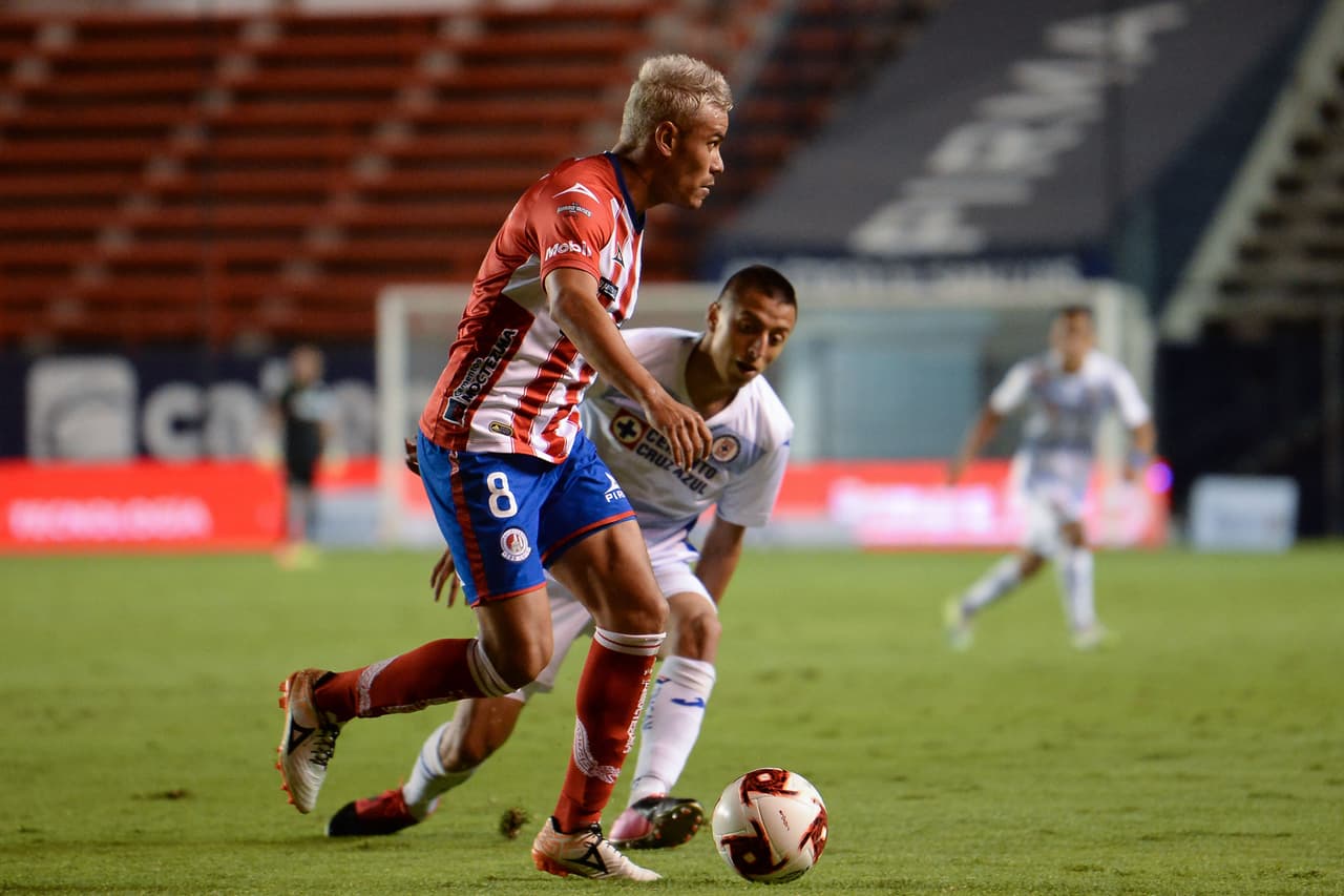 Con doblete del Cabecita Rodríguez y gol de Santiago jiménez, la Máquina se impone 1-3 al Atlético San Luis y toman el liderato en el Guard1anes 2020.