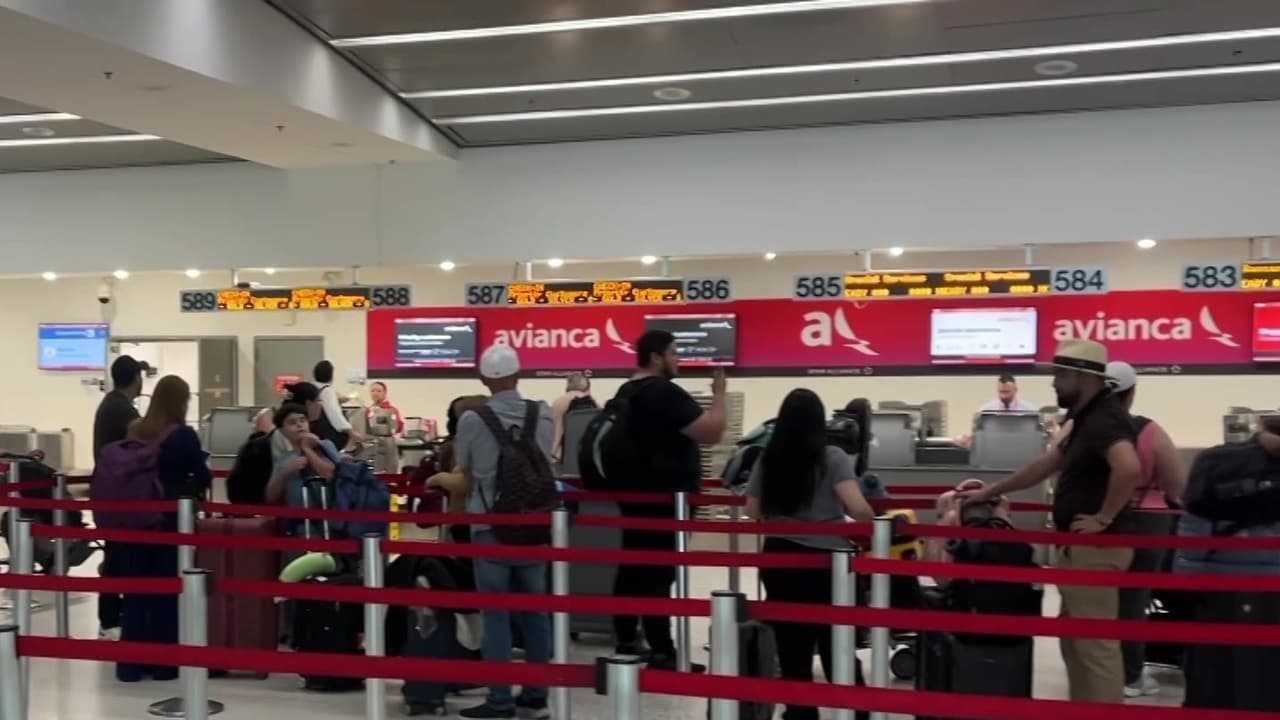 ¿Cuál es el estado de salud de los pasajeros del avión de Avianca que aterrizó de emergencia en Miami?