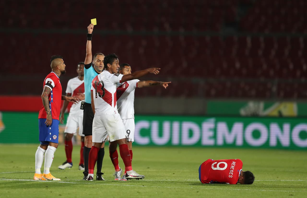 De la mano del ‘Rey Arturo’, Chile derrotó a Perú 2-0 | Con doblete de Vidal, los de Rueda consiguieron su primera victoria en las eliminatorias rumbo al Mundial.