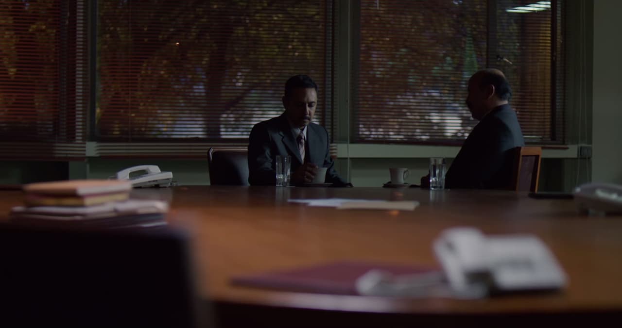 What’s up with Don Sol’s worried look? His party lost the election and he’ll have to put on a great performance if he wants to continue his career in politics.