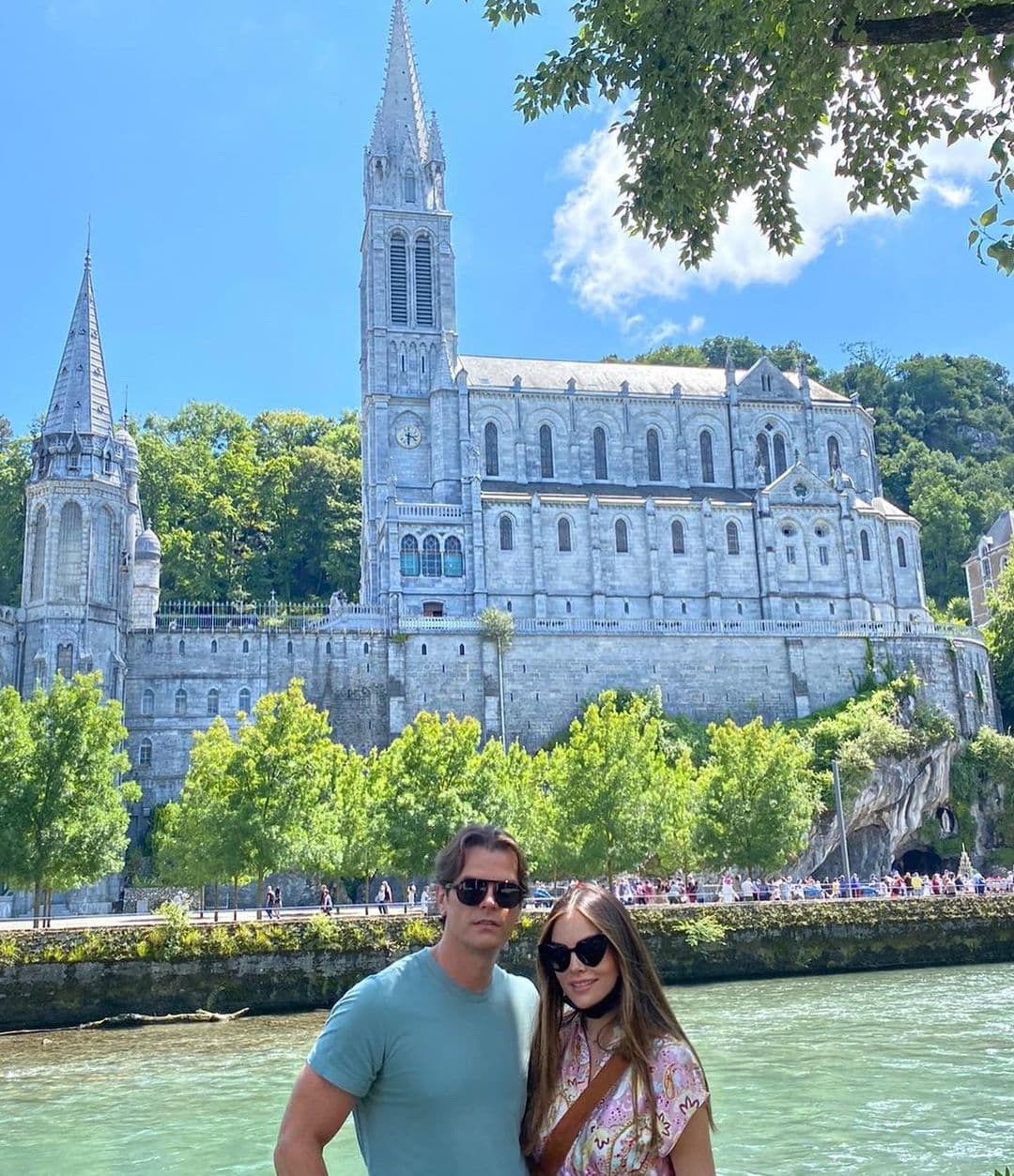 A pesar de que Ximena no ha compartido las fotos de sus vacaciones, el empresario Valladares ha hecho públicos los 
<b>románticos días</b> que pasan mientras están en la dulce espera.