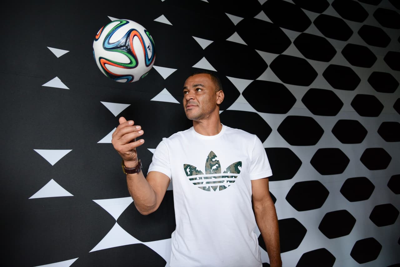 El jugador con mas apariciones en la histora del equipo es Cafú con 142 y su máximo goleador es Pelé con 77 anotaciones.