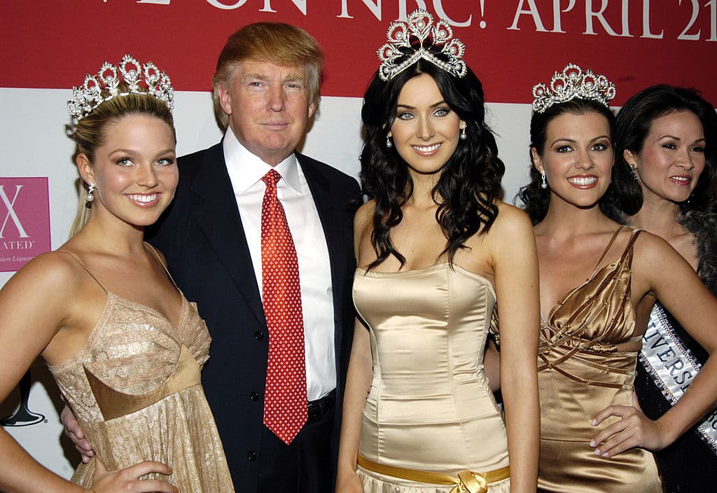 Resurge nueva grabación de Trump en la que dice que aprovechaba ser el dueño de Miss Universo y Miss USA para ver a las concursantes desnudas
