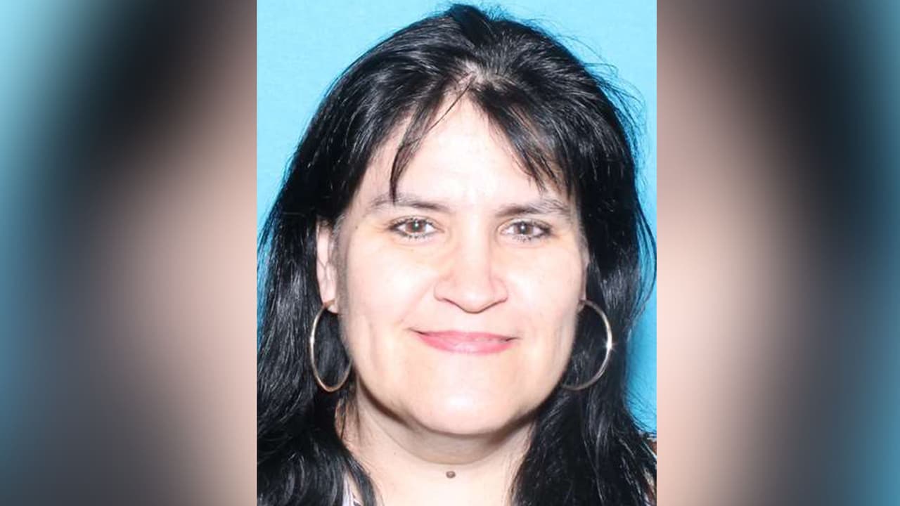 Maribel Pena Zelmer - Crueldad animal por abandonar a un perro, un gato, un pato y un ganso en un lugar que estaba lleno de basura.