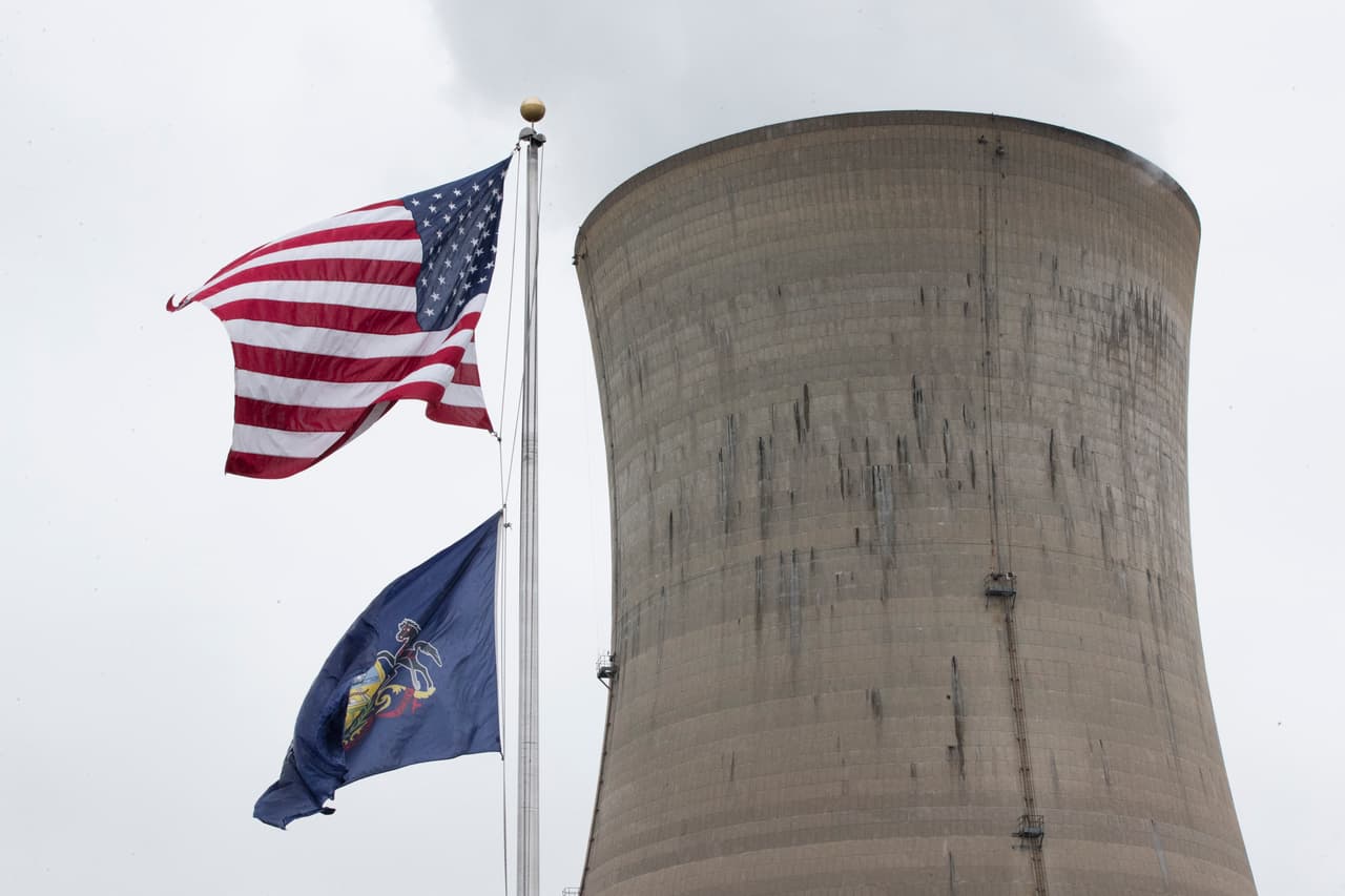 Las plantas de energía nuclear en EEUU han estado luchando en los últimos años para competir con las estaciones generadoras que queman el abundante y barato gas natural para producir electricidad. Wolf dijo que estaba decepcionado por la noticia y afirmó que es esencial mantener y expandir la "huella energética libre de carbono" de Pennsylvania.