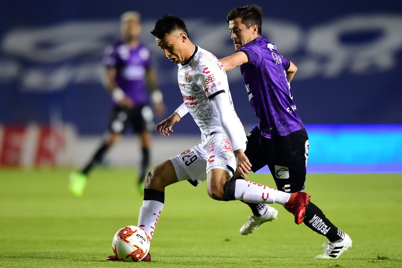 Con gole de Jualián Velázquez, Hugo Silveira, Jordi Cortizo y Vladimir Loroña, Gallos y Xolos nos regalan un entretenido empate en la Corregidora.