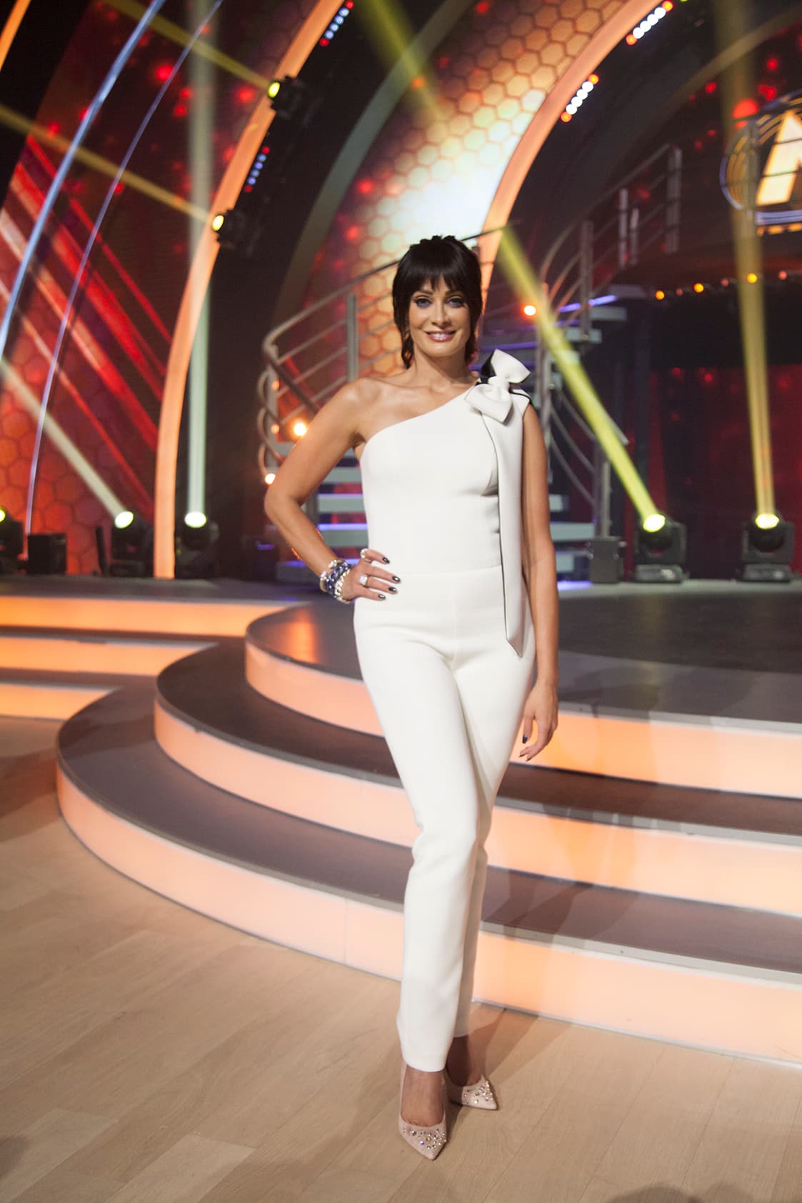 Pero hubo uno, en especial, que llamó la atención de la puertorriqueña, pues hacía referencia al tamaño de su trasero. 
<b><a href="https://www.univision.com/shows/mira-quien-baila/dayanara-de-bailarina-a-jueza-de-mira-quien-baila">La jueza de Mira Quién Baila </a></b>decidió responder al comentario.
<br>