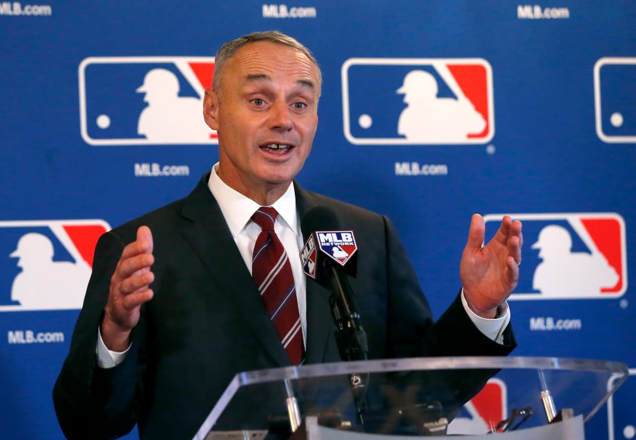 MLB analiza iniciar la temporada sin público