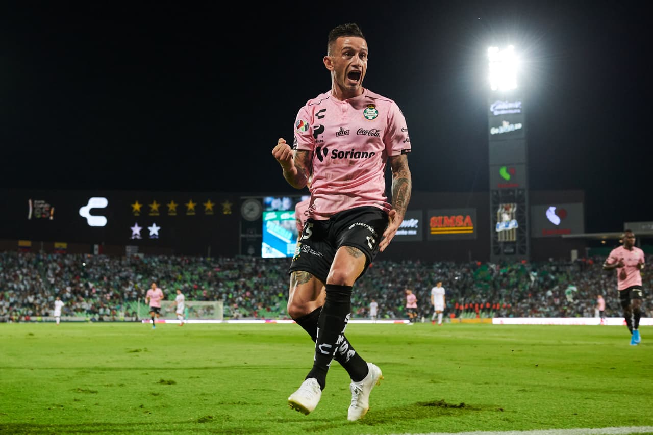 Sólo al América le ha marcado de penal y al Atlas le hizo un doblete; ocho equipos han probado su veneno.