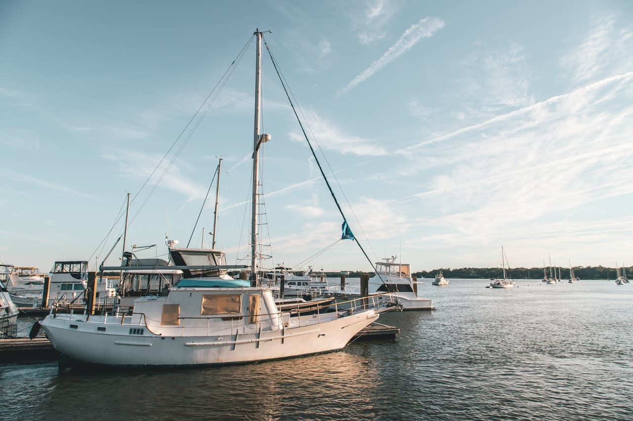 <h3 class="cms-H3-H3">20. Beaufort, Carolina del Sur</h3>
<br>
<br>Si el centro de la ciudad lleno de restaurantes y tiendas no es suficiente, los 
<a href="https://www.univision.com/temas/turismo">turistas</a> también 
<b>podrán disfrutar de cientos de islas que la rodean</b> donde las actividades al aire libre brillan por su variedad. 
<br>