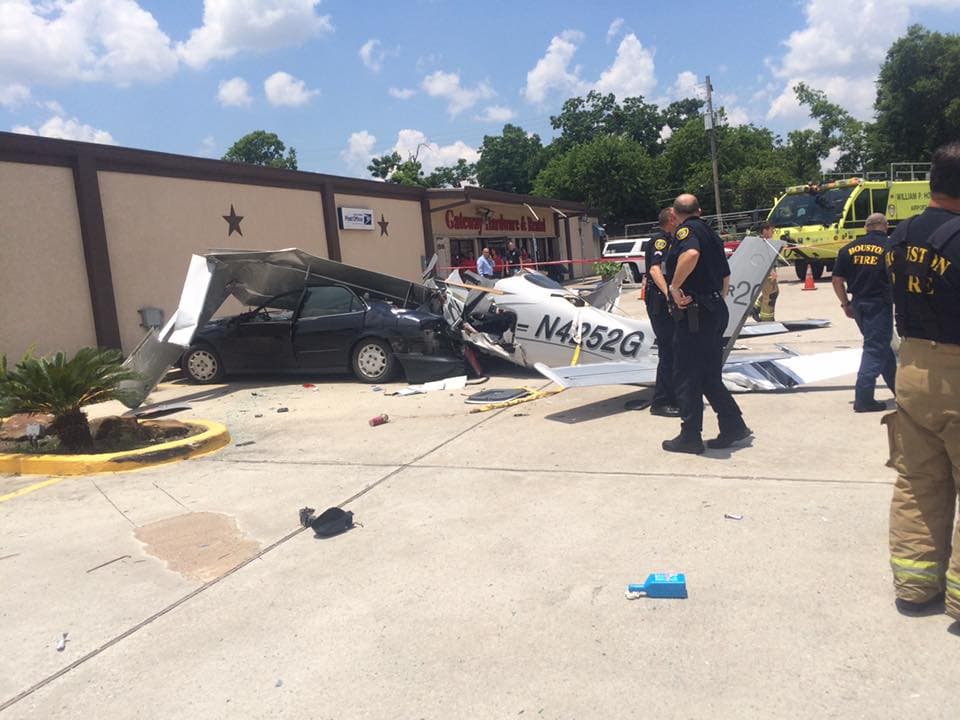 Tres muertos en accidente de avioneta en Houston