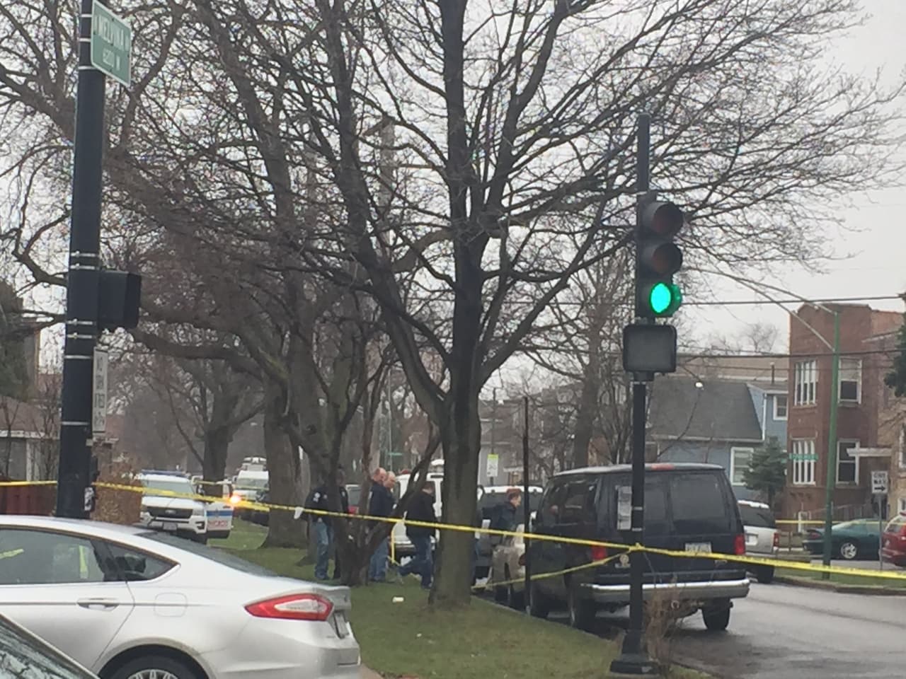 El hombre herido fue trasladado al hospital Stroger y se encuentra en condición crítica.