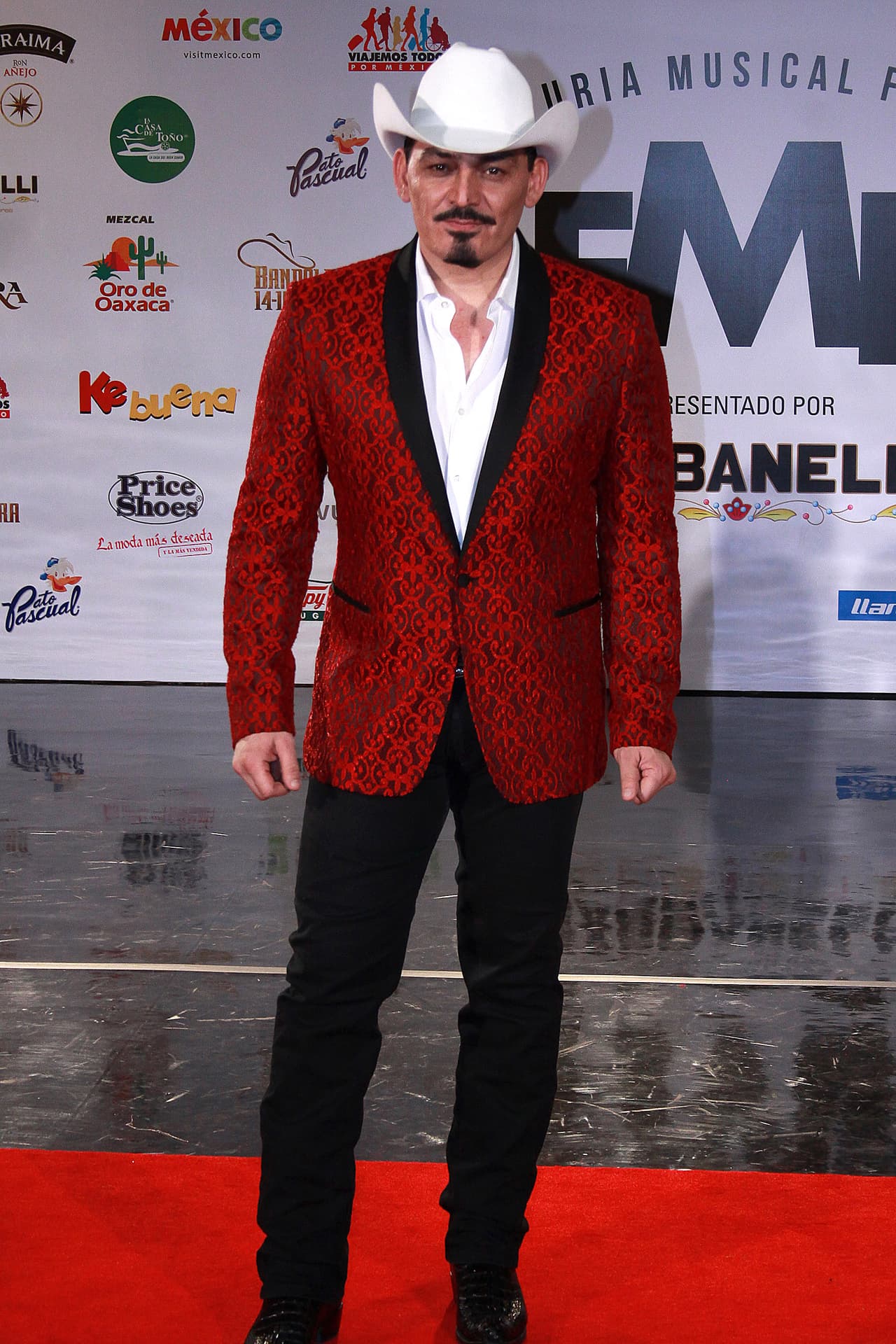 El año pasado la familia se reunió en una misa en la que se conmemoró su cuarto aniversario luctuoso. Los hermanos se reencontraron. Sobre José Manuel, Julián dijo: "Estoy muy feliz de tener la oportunidad de darle un abrazo sincero a una persona a la que yo quiero mucho", publicó 
<a href="https://www.youtube.com/watch?v=1dmaF71PaTI" target="_blank">Despierta América</a>.