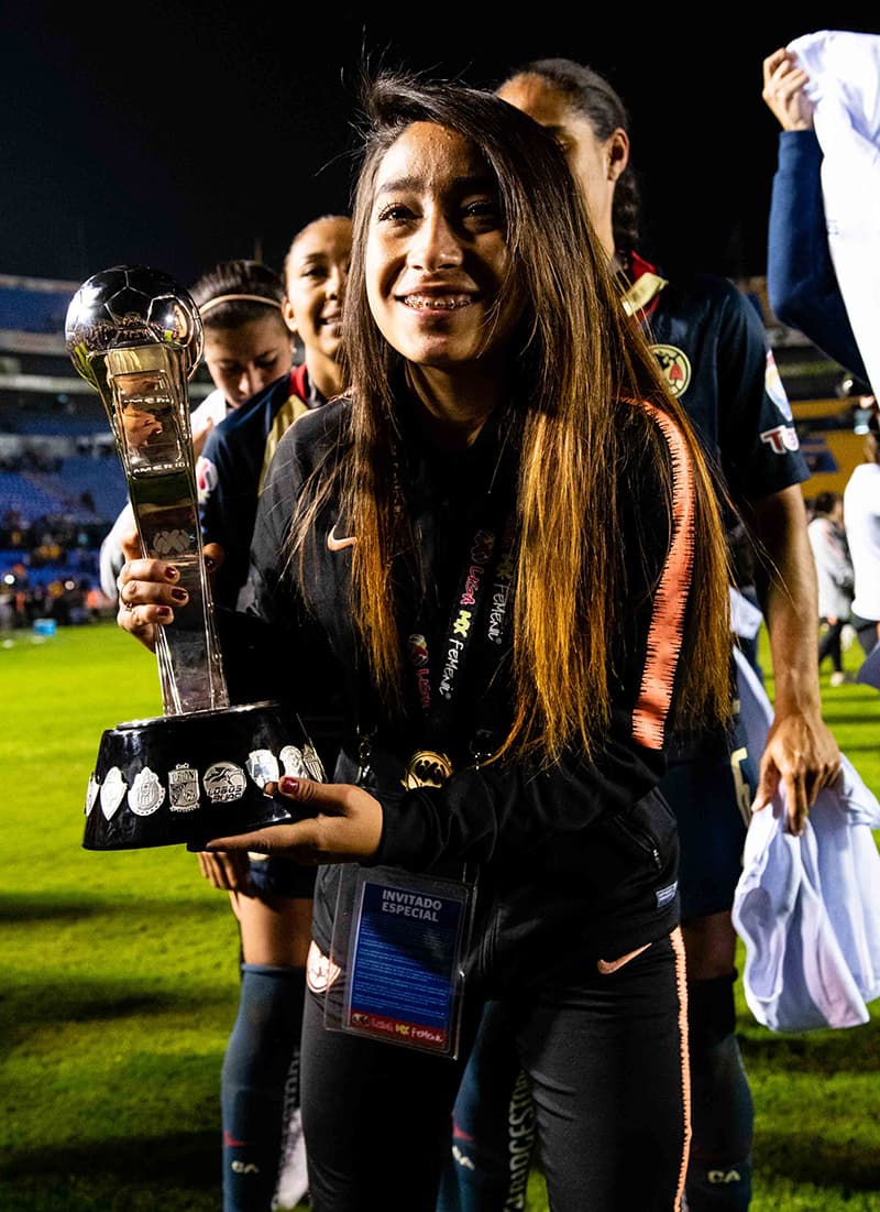 La celebración del América continuó en Monterrey al conquistar su primera Liga MX Femenil.
