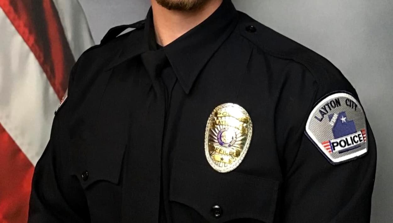 Oficial de Layton arrestado por acosar y amenazar a su ex novia