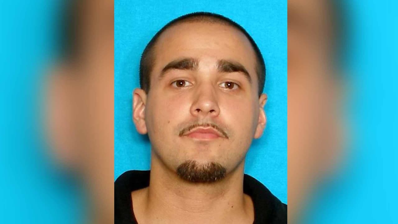 Michael Daniel Gatewood es acusado de agresión a un familiar.