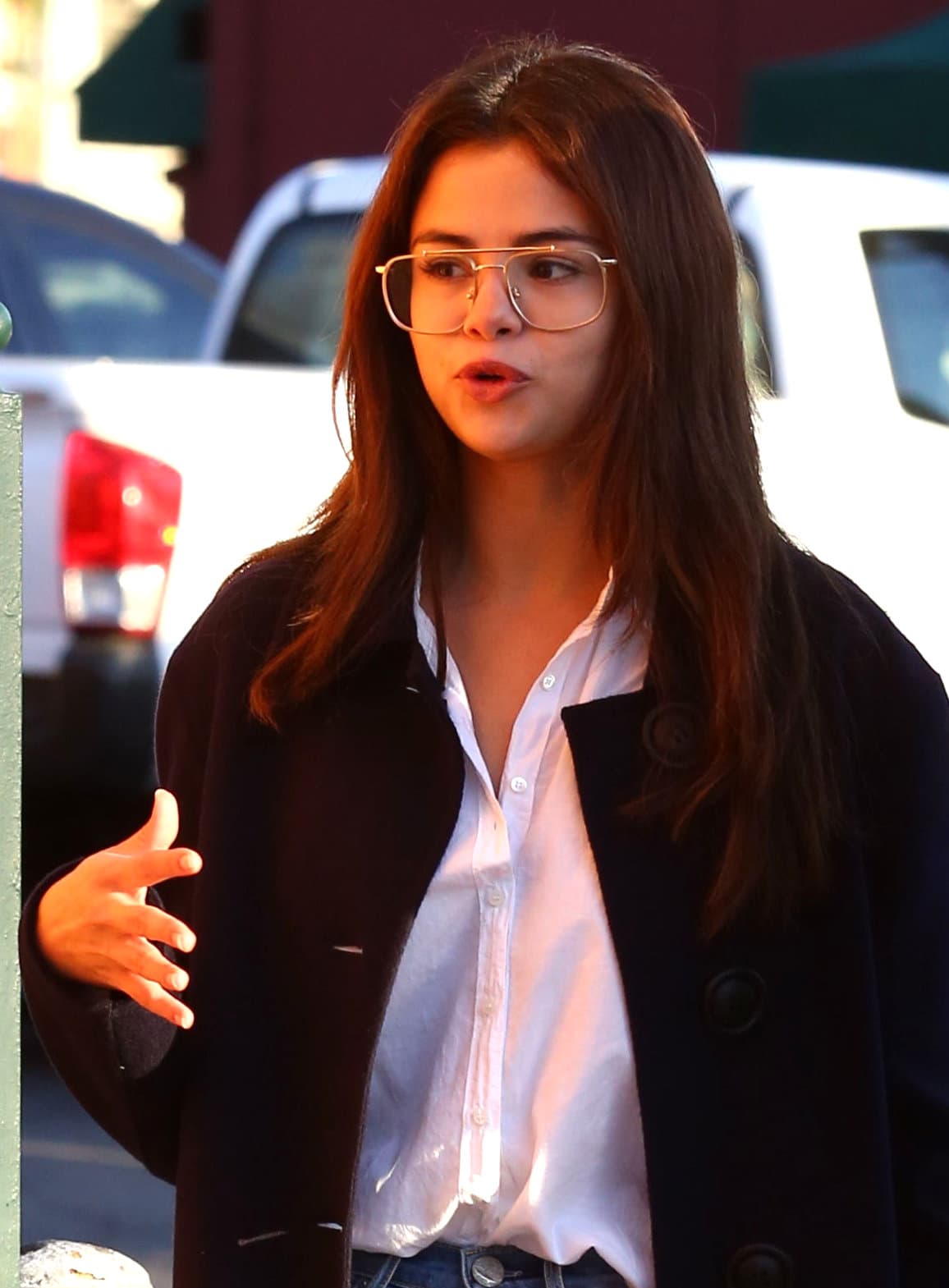 Sin entrar en detalles, relató lo siguiente: "El año pasado, definitivamente, fue uno de auto reflexión, desafíos y crecimiento. Y siempre, son esos retos que se presentan los que 
<b><a href="https://www.univision.com/shows/despierta-america/el-emotivo-mensaje-de-selena-gomez-reflexionando-sobre-los-desafios-que-ha-enfrentado-video">te permiten saber quién eres y todo lo que eres capaz de superar</a></b>".