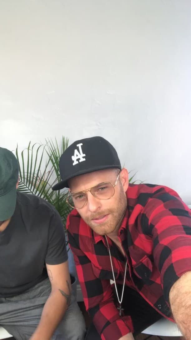 Al preguntarle al actor cómo se encuentra actualmente en el plano sentimental, él argumentó: "Así como me ves, así me siento".