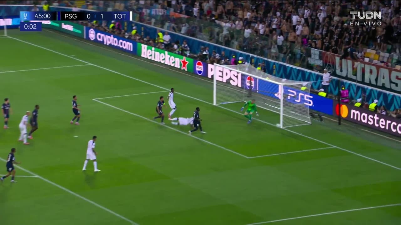 ¡Se salva el PSG! El poste evita el segundo gol del Tottenham