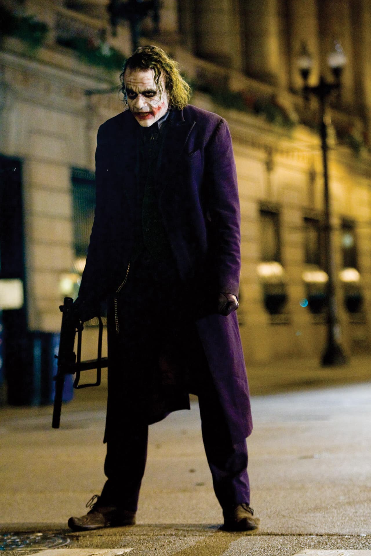 Y anteriormente lo hizo, 
<b>Heath Ledger</b>, actor fallecido en enero de 2008. Su interpretación del 'Joker' en ‘The dark knight’ de 2007, lo hizo acreedor al Oscar como Mejor Actor de Reparto.
