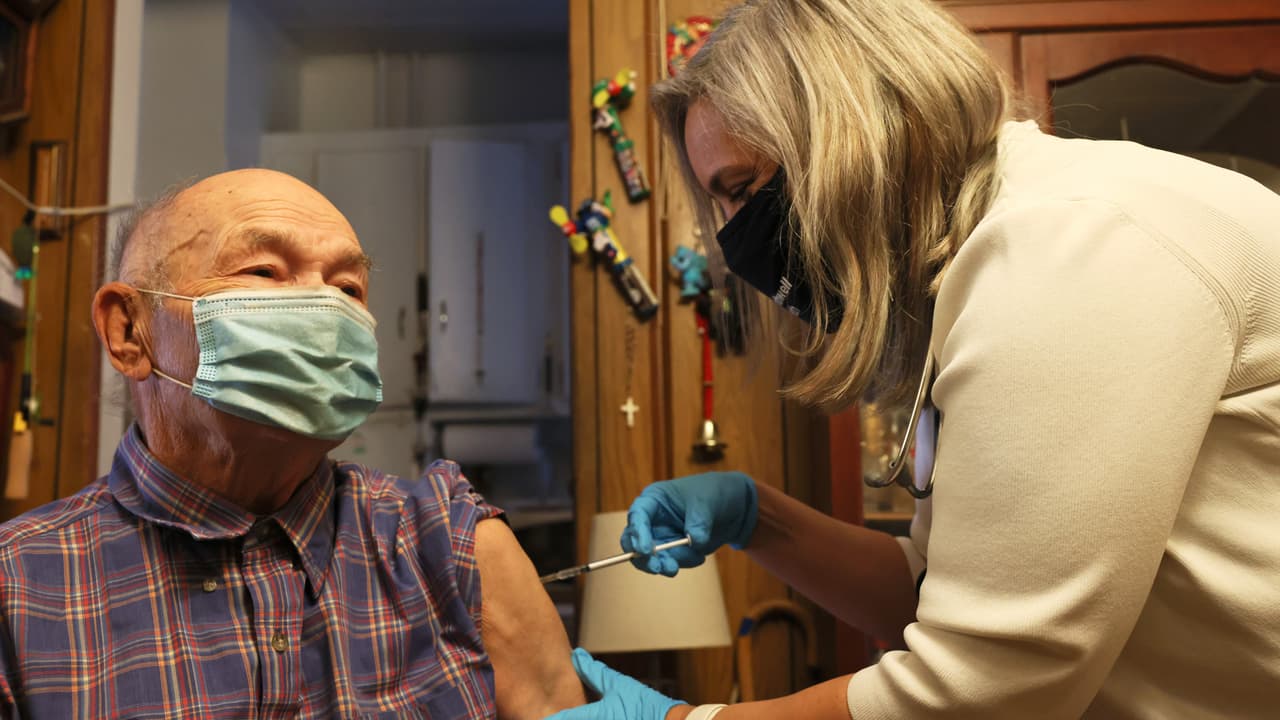 La ciudad de Dallas lanza un programa para vacunar a las personas en sus hogares 