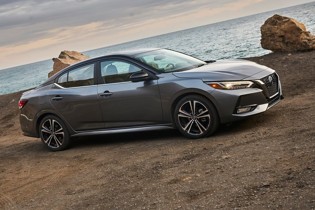 <b>Posición: </b>15
<br>
<br>
<b>Modelo:</b> Nissan Sentra
<br>
<br>
<b>% de inventario del 2020: </b>43.6%