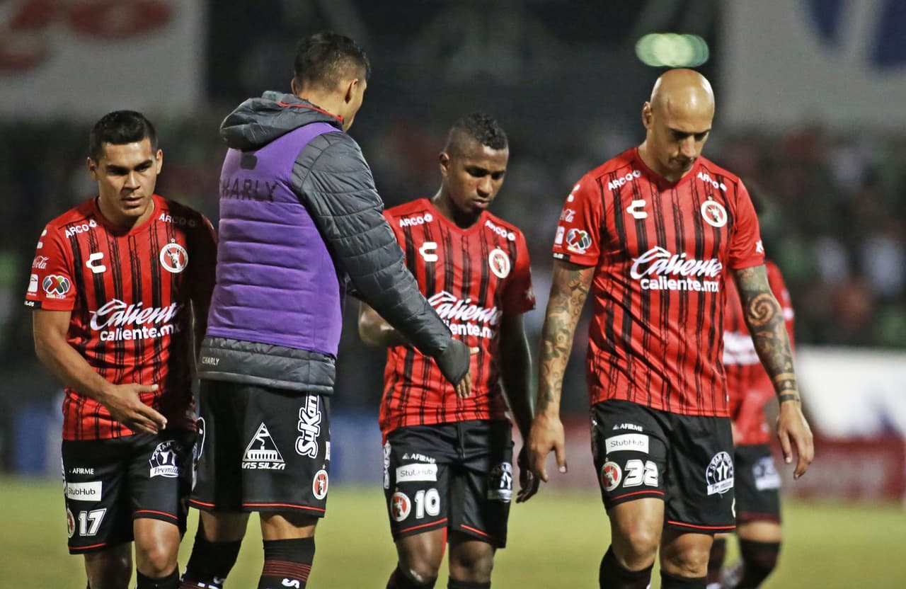 Ariel Nahuelpán y Miler Bolaños, separados de Xolos