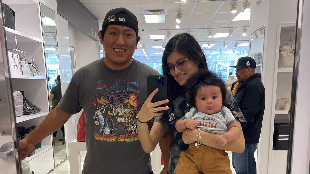 La abogada de Ávalos explicó que este permiso otorgado al dreamer le da posibilidad de renovar su licencia de conducir, sacar un nuevo permiso de trabajo y "tener una vida casi normal en EEUU".