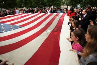 Hispanos comprometidos a realizar obras de servicio en conmemoración del 9/11