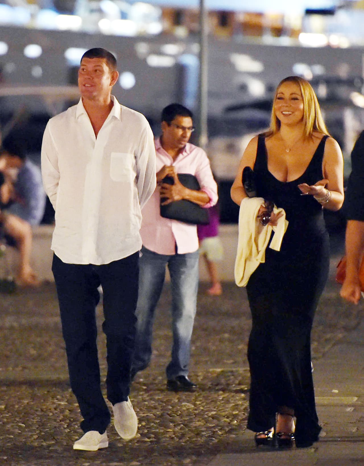 Mariah se ve muy feliz a su lado, pero también se le notan algunas libras de más.