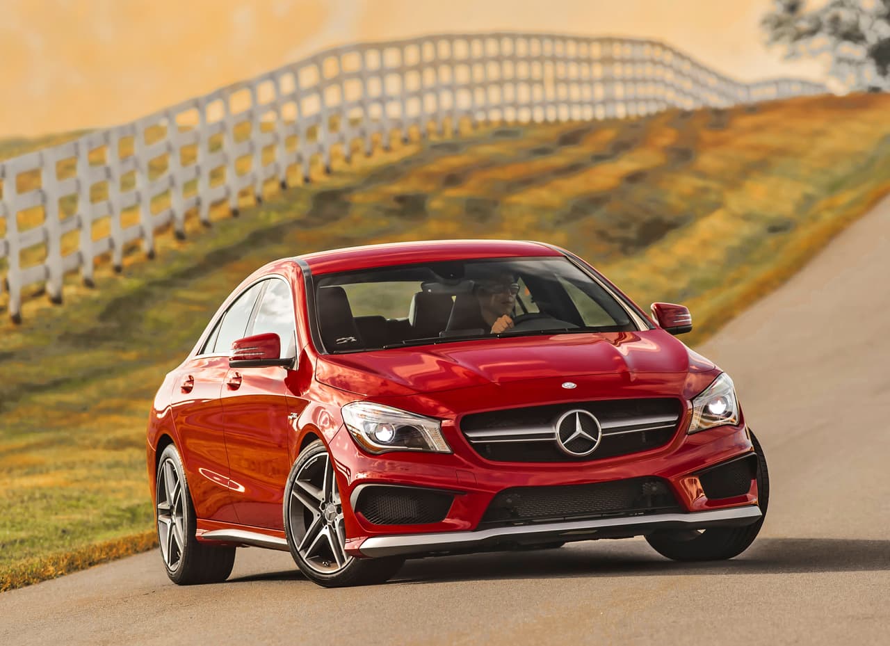 Peor compacto de lujo: El Mercedes-Benz CLA250 se vende como pan caliente y probablemente no se vea afectado por la opinión de Consumer Reports, que dice que el pequeño alemán tiene una cabina apretada y un paseo rígido y ruidoso.