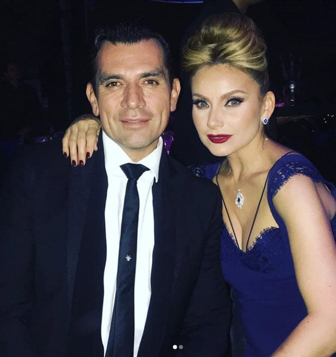 La boda no fue fácil para el actor, acababa de estar gravemente enfermo de neumonía e internado en el hospital semanas antes de la ceremonia.