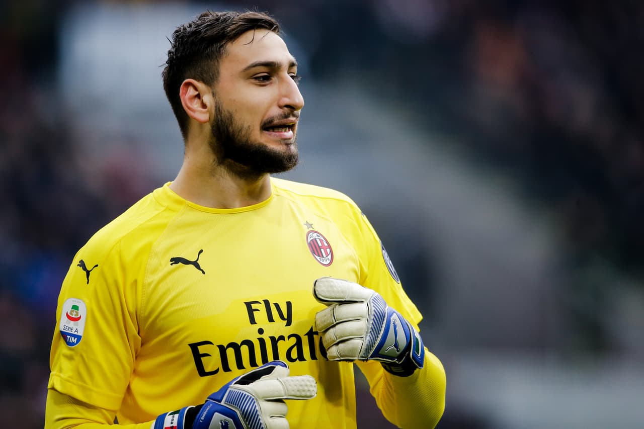 Portero: Gianluigi Donnarumma (A.C. Milan) - 45.6 millones de dólares cuando tenía 18 años.