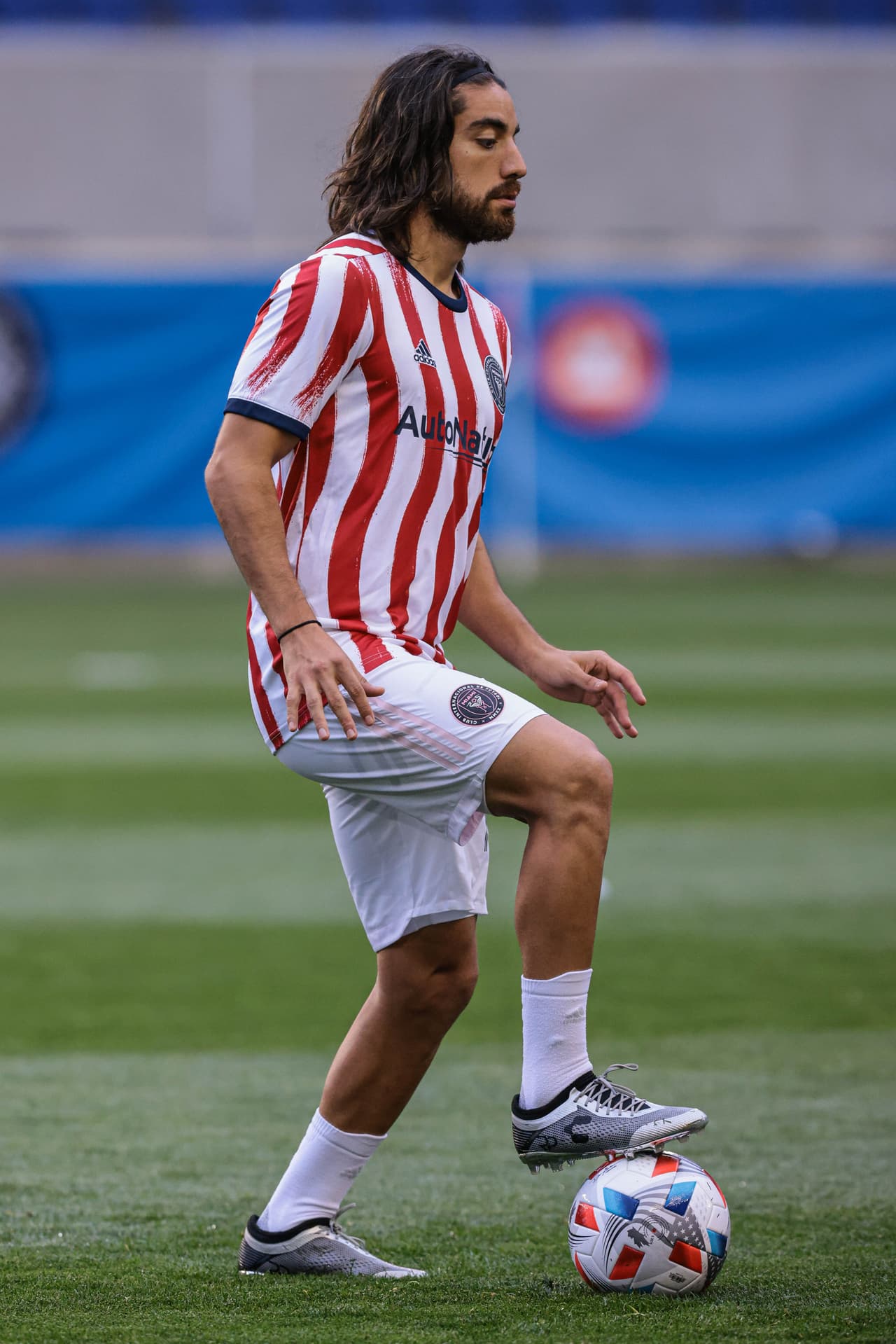 Lo mismo que el jugador franquicia mexicano Rodolfo Pizarro.
<br>