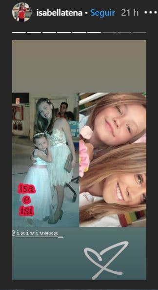 Isabella Tena, quien personificó a Luz, la menor de los niños Lascuráin, optó por compartir un ayer y hoy junto a Isidora Vives.