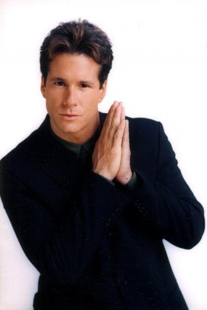 En el año 2000 llevó el rol protagónico de la telenovela 'Siempre te amaré', pero después de algunos meses de trabajo se anunció su salida del proyecto.