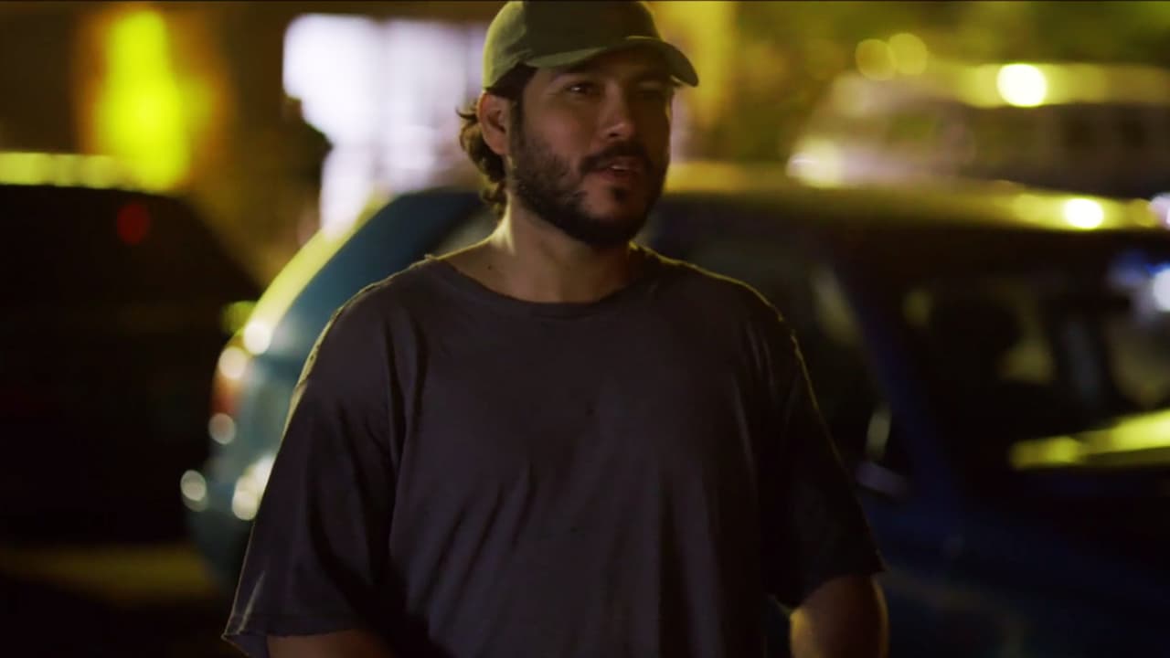 In the third episode of season two of 
<b><a href="http://www.univision.com/series/el-chapo-english">‘El Chapo’</a></b>, the special operations group of the army in charge of recapturing 
<b><a href="http://www.univision.com/series/el-chapo/marco-de-la-o-is-joaquin-el-chapo-guzman-in-el-chapo">Joaquín Guzmán Loera</a></b> has began their mission. Their first step was spying on the drug lord’s inner circle.