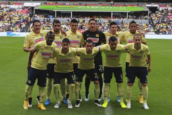 2. AMÉRICA. El club más exitoso de los últimos años no ha logrado llegar al puesto de honor de Forbes. Las Águilas, el actual campeón, tienen un valor estimado en unos 300 millones de dólares. Este equipo juega en el emblemático Estadio Azteca de Ciudad de México y en sus filas están varios de los futbolistas mejor valorados del campeonato.