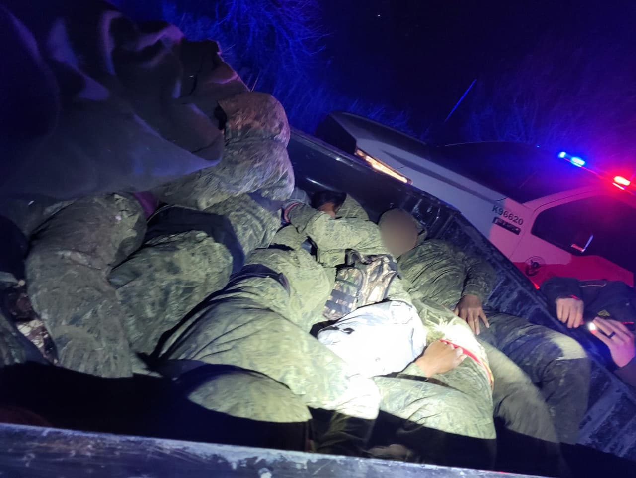 En la cabina había otras siete personas, sin documentos para migrar.