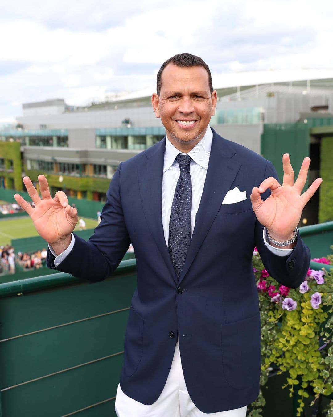 Aunque 
<b>Alex Rodríguez</b>, el futuro esposo de
<b> Jennifer López</b>, suele compartir diferentes imágenes y videos en redes sociales, cada una de sus publicaciones es supervisada por dos personas muy especiales.