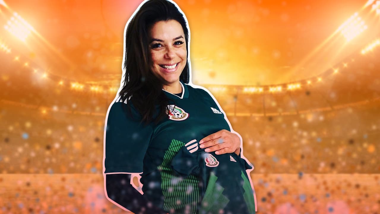 Su mamá siempre mostró un gran apoyo al equipo y, de paso, lucía su enorme vientre de embarazada.